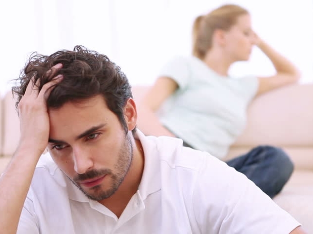 5 علامات لعلاقة غير آمنة: لا تتغاضى عنها
