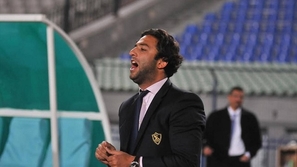 الوحدة السعودي يقيل المدرب ميدو.. والسبب؟