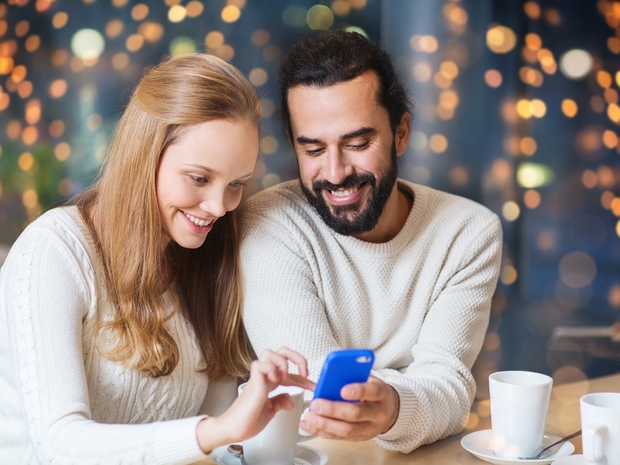 عبارات تحبها النساء من الرجل: دليلك لكل المواقف