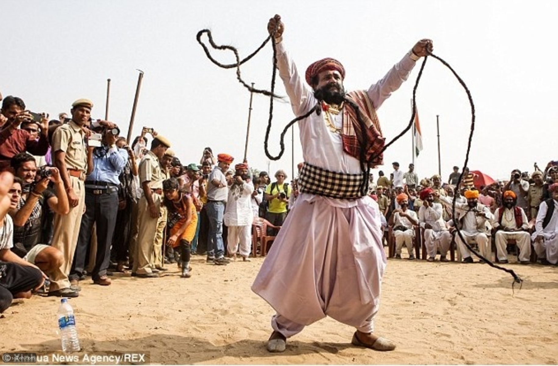 بالصور: مسابقة أطول شارب في الهند