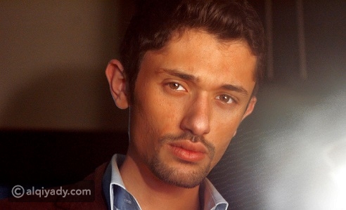 صور النجم كريم محمود عبد العزيز وهو يستقبل مولودته الثانية ...