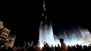 بالفيديو: رقص مذهل و بديع لنافورة دبي
